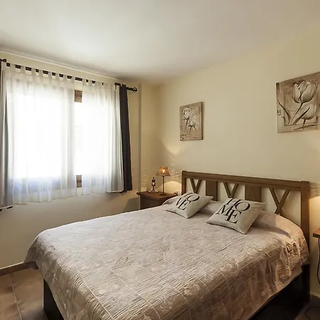 Lets Holidays Tarull Апартаменты Тосса-де-Мар